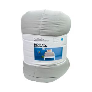 Room Essentials Reversible Faux Shearling Microfiber Comforter - Twin / Twin XL